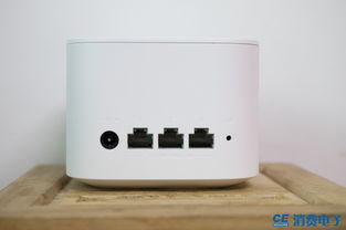 荣耀路由2S首发评测 四颗独立信号放大器，开启“穿墙”新境界