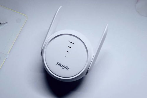 锐捷小兔子Mesh信号放大器 当放大器与路由器合二为一，信号覆盖体验有多强？